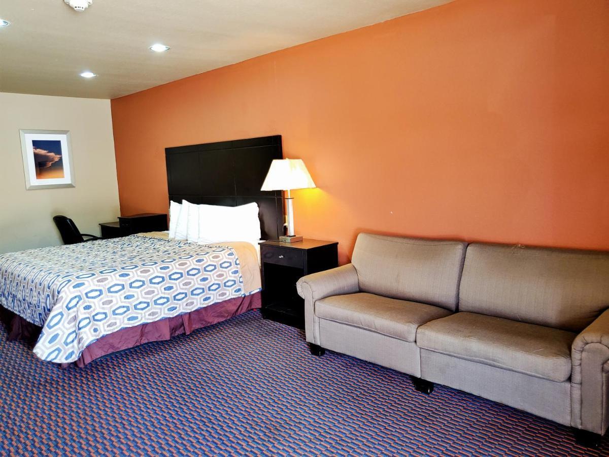 Atria Inn & Suites By Oyo, Jourdanton, Tx المظهر الخارجي الصورة